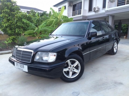 ขาย benz E280 สีดำ ปี91 เครื่องJ LPG ภายในสวย พร้อมใช้