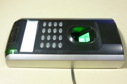 เครื่องสแกนลายนิ้วมือ