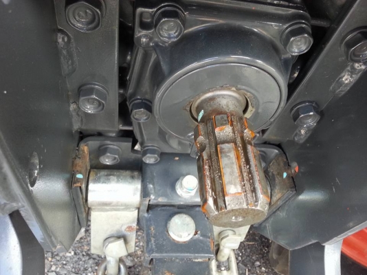 คูโบต้า B2140 4 WD ทำงาน 140 ชั่วโมง จด ส.ค.2557