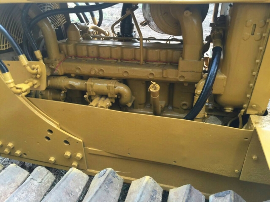 ขายรถแทรกเตอร์ D-5-D ตีนเป็ดช่วงล่าง สวยรถพร้อมใช้งาน