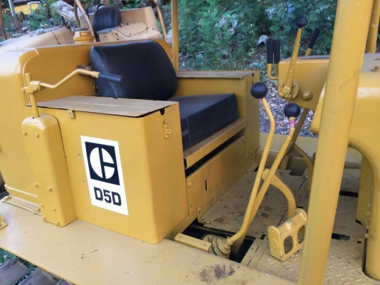 ขายรถแทรกเตอร์ D-5-D ตีนเป็ดช่วงล่าง สวยรถพร้อมใช้งาน ขายรถแทรกเตอร์ D-5-D ตีนเป็ดช่วงล่าง สวยรถพร้อมใช้งาน