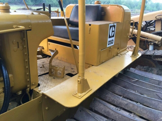 ขายรถแทรกเตอร์ D-5-D ตีนเป็ดช่วงล่าง สวยรถพร้อมใช้งาน ขายรถแทรกเตอร์ D-5-D ตีนเป็ดช่วงล่าง สวยรถพร้อมใช้งาน