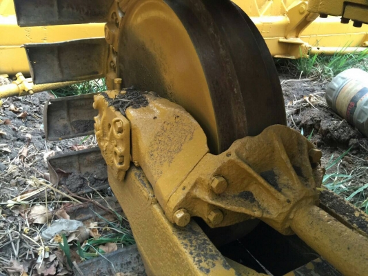 ขายรถแทรกเตอร์ D-5-D ตีนเป็ดช่วงล่าง สวยรถพร้อมใช้งาน ขายรถแทรกเตอร์ D-5-D ตีนเป็ดช่วงล่าง สวยรถพร้อมใช้งาน