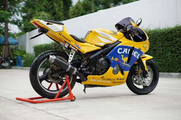 วุฒิ นนบุรี ขาย HONDA CBR400cc. แฟริ่งแต่งสวยๆทะเบียนพร้อมโอน