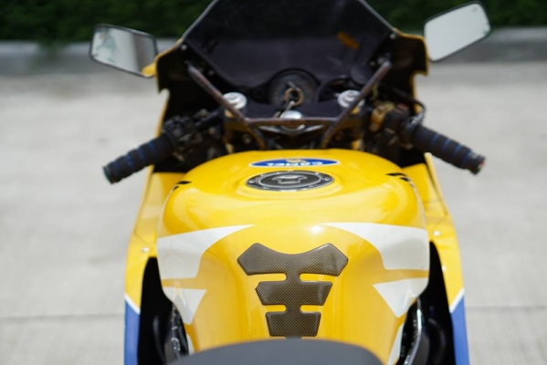 วุฒิ นนบุรี ขาย HONDA CBR400cc. แฟริ่งแต่งสวยๆทะเบียนพร้อมโอน