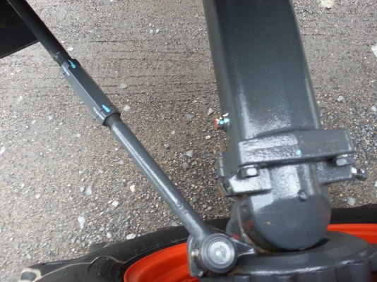 คูโบต้า L3608SP 4 WD  ตัวเปล่า ทำงาน 187 ชั่วโมง ปี 2558