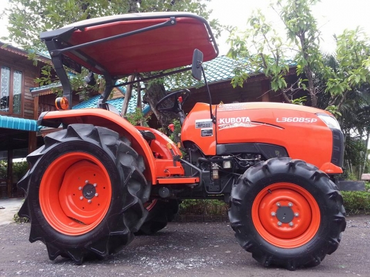 คูโบต้า L3608SP 4 WD  ตัวเปล่า ทำงาน 187 ชั่วโมง ปี 2558