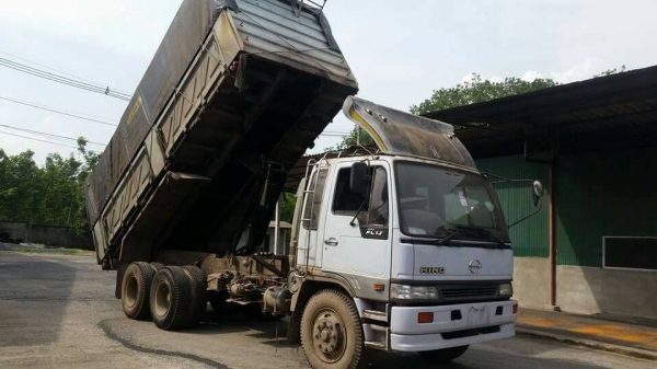 รถฮีโน่ 10 ล้อดั้ม FL1J 210 แรงม้า. ปี 43.  , ( รถ เพลาเดียว. แต่ ทำเป็นดั้ม. )     สนใจติดต่อ  081 - 6079515