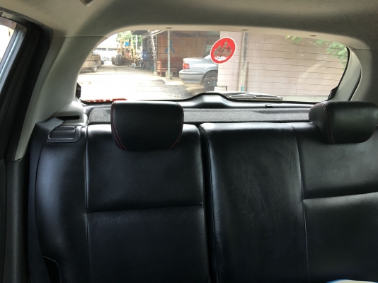 suzuki swift ปี '11 สีขาว ตัว Top suzuki swift ปี '11 สีขาว ตัว Top