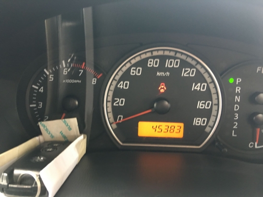 suzuki swift ปี '11 สีขาว ตัว Top suzuki swift ปี '11 สีขาว ตัว Top