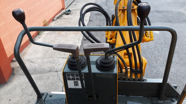 ขายรถขุด Yanmar YB20 สภาพสวย พร้อมใช้งาน
