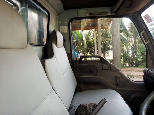 ขายคับ. NKR 110 ปี40. ห้างแท้.  เครื่องดี. คัสชีสวย. ภายในครบ.  เครื่อง 4BE1. คัสชีNKR58LX 5T ยาว4.30. ยาง750~16 รถพร้อมใช้งาน.  ราคา355000. ต่อรองได้นิดหน่อย สนใจ0930693225