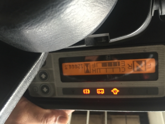 รถยกนิสสันรุ่นล่าสุด น้ำหนักยก 4 ตัน เสาสูง 4 เมตร เครื่องดีเซล เกียร์ออโต้ มีให้เลือก 10 คัน รถยกนิสสันรุ่นล่าสุด น้ำหนักยก 4 ตัน เสาสูง 4 เมตร เครื่องดีเซล เกียร์ออโต้ มีให้เลือก 10 คัน