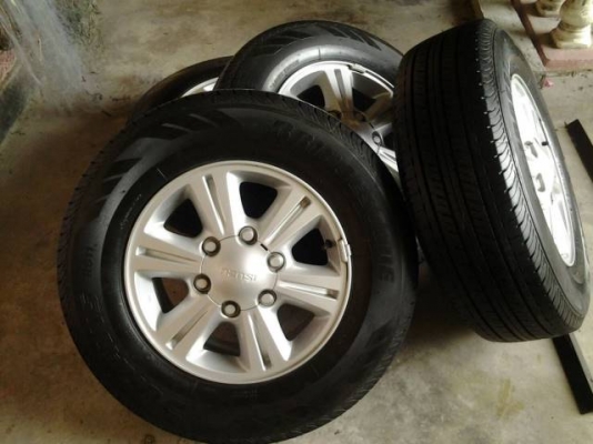 ล้อ D-max ขอบ15 พร้อมยางใหม่ๆ