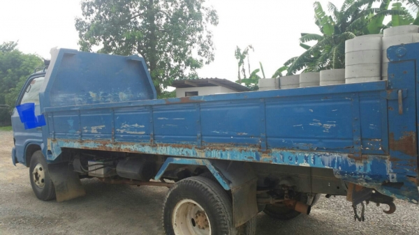 ขายราคา185,000บ หกล้อ อีซูชุ KS100แรง ดั้ม3คิว กะบะยาว3.20ม สภาพดีสวยพร้อมใช้ ทะเบียนพร้อมโอน ขายราคา185,000บ หกล้อ อีซูชุ KS100แรง ดั้ม3คิว กะบะยาว3.20ม สภาพดีสวยพร้อมใช้ ทะเบียนพร้อมโอน