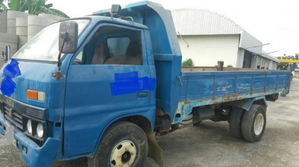 ขายราคา185,000บ หกล้อ อีซูชุ KS100แรง ดั้ม3คิว กะบะยาว3.20ม สภาพดีสวยพร้อมใช้ ทะเบียนพร้อมโอน ขายราคา185,000บ หกล้อ อีซูชุ KS100แรง ดั้ม3คิว กะบะยาว3.20ม สภาพดีสวยพร้อมใช้ ทะเบียนพร้อมโอน