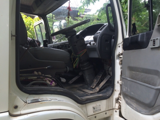 ขายด่วนรถดั้มสองเพลาFM1J สมอทอง220แรง ปี46 รถสวยเดิมๆบางๆหัวสีเดิม