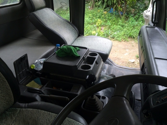 ขายด่วนรถดั้มสองเพลาFM1J สมอทอง220แรง ปี46 รถสวยเดิมๆบางๆหัวสีเดิม