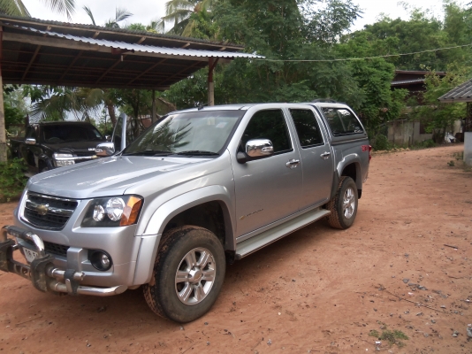 ขายรถ colorado 4ประตู