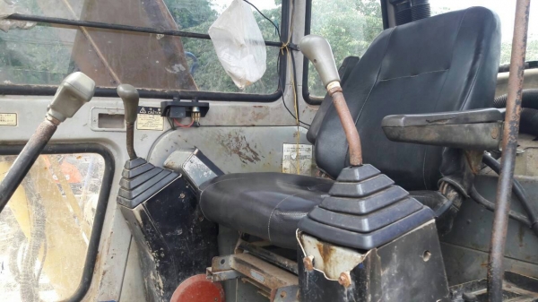 ขายรถแบคโฮ KOBELCO SK60-///-V ราคา 390000