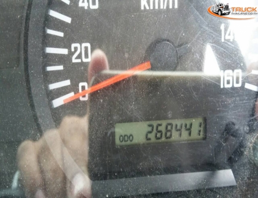 ขาย 6ล้อกระบะบรรทุก/รุ่นFRR/210แรงม้า/ยาว 5.6ม./ปี57