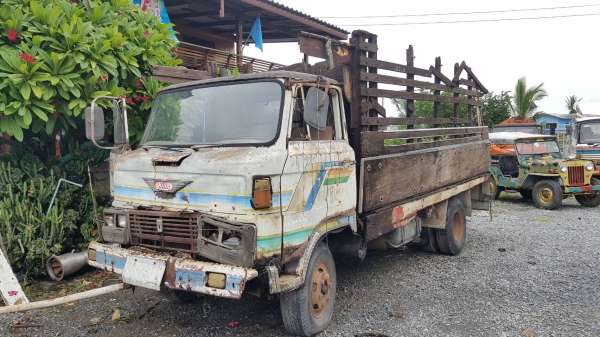 ขายรถ HINO KM505  เครื่อง WO4D 117 แรงม้า คัสซีสวย ขายตามสภาพ  หัวโยนทิ้ง กระบะโยนทิ้ง หรือแยกชิ้นส่วนขาย เล่มทะเบียนพร้อมชุดโอน โทร.080-1085007 บอล