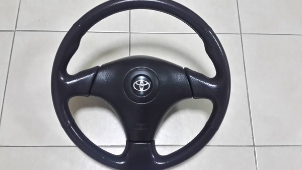 พวงมาลัย Toyota ลายไม้ แอร์แบ็คไม่แตกสภาพสวย