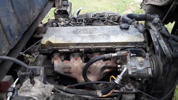 หกล้อ อีซูชุ NKR130โบว์ ปี43ช่วงยาว4.30ม สภาพดีมากสวยพร้อมใช้  ทะเบียนพร้อมโอน