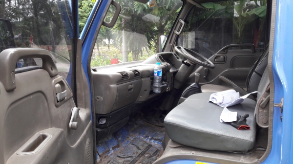 หกล้อ อีซูชุ NKR130โบว์ ปี43ช่วงยาว4.30ม สภาพดีมากสวยพร้อมใช้  ทะเบียนพร้อมโอน