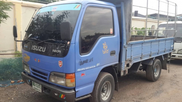 ขายรถบรรทุก 4ล้อ อีซูซุ NKR (รถห้าง) ขายรถบรรทุก 4ล้อ อีซูซุ NKR (รถห้าง)