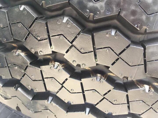 ขายยางบริสโตนถอดป้ายแดง ขอบ 15 4 เส้น ราคา 8,000 บาท