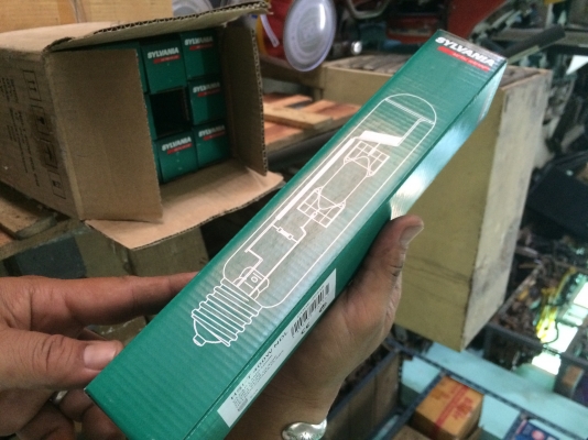 ขายด่วน!!หลอดไฟยี่ห้อ SYLVANIA