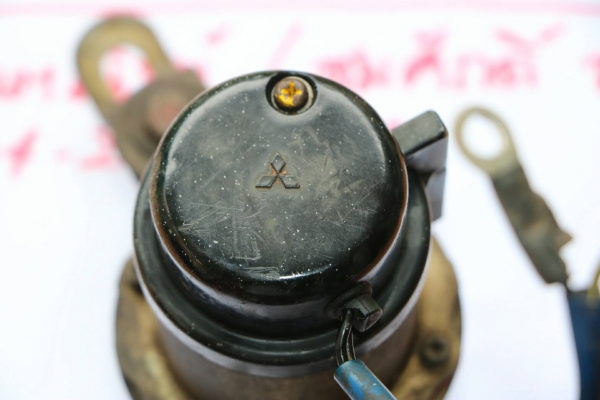 ปั๊มติ๊กนอก 12V Mitsubishi ปั๊มติ๊กนอก 12V Mitsubishi