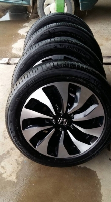 ขายล้อแม็กป้ายแดง accord g9 hybrid 17" ยางปี15 สนใจติดต่อ ตาเล็ก ล้อและยางครับ 081-3747940