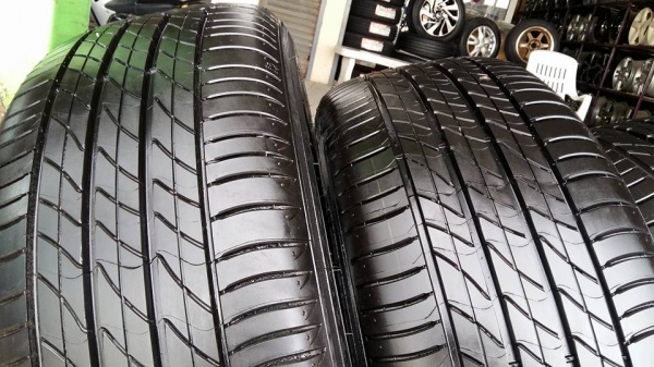 ขายล้อแม็กป้ายแดง accord g9 hybrid 17" ยางปี15 สนใจติดต่อ ตาเล็ก ล้อและยางครับ 081-3747940