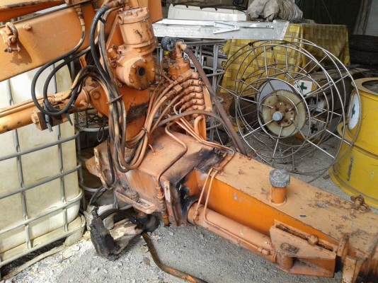 เครน unic 1 ตัน