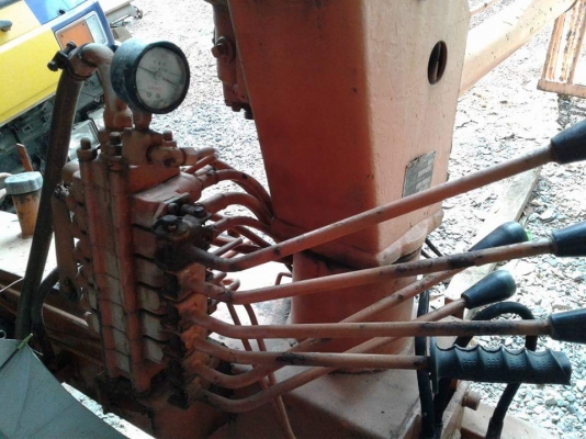 เครน unic 1 ตัน