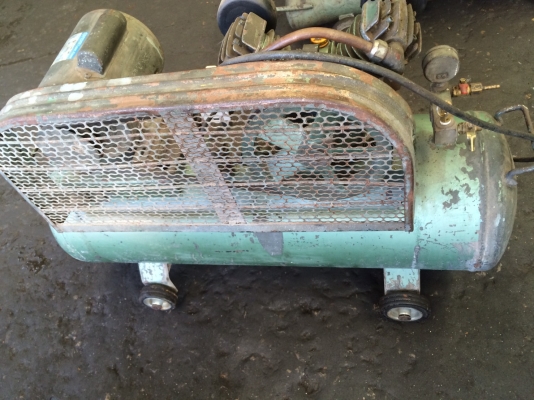 ขายด่วน!!ขายปั๊มลม2สูบ ใช้งานได้ทันที สภาพดี!!