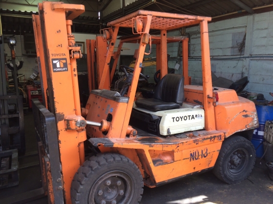 ขายด่วน!!โฟลค์ลิฟท์ TOYOTA 3FD35