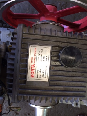 ขายด่วน!!เครื่องฉีดน้ำ แรงดันสูง สภาพดีมาก90\%!!