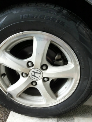 195/65R15 BRIDGESTONE  ชุด 4 เส้น tel.081-427-3941 ไอดีไลน์  0814273941
