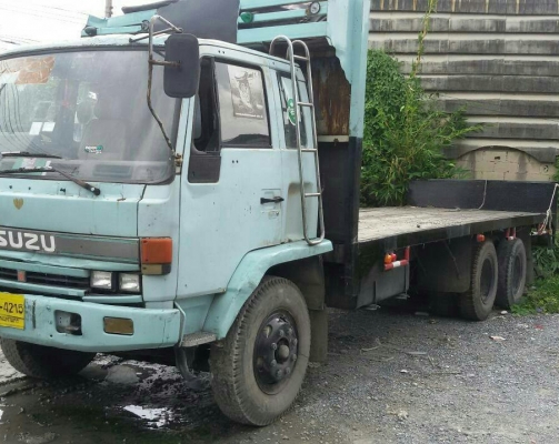 สิบล้อ อีซูชุ ร็อค195พื้นเรียบ ยาว6.30ม สภาพดีพร้อมใช้งาน ทะเบียนพร้อมโอน