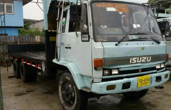 สิบล้อ อีซูชุ ร็อค195พื้นเรียบ ยาว6.30ม สภาพดีพร้อมใช้งาน ทะเบียนพร้อมโอน