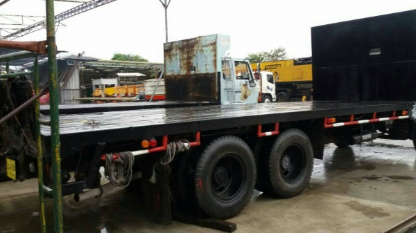 สิบล้อ อีซูชุ ร็อค195พื้นเรียบ ยาว6.30ม สภาพดีพร้อมใช้งาน ทะเบียนพร้อมโอน