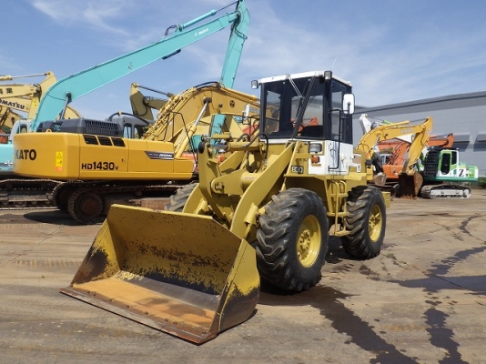 ขายรถตัก TCM 830 ขายรถตัก TCM 830