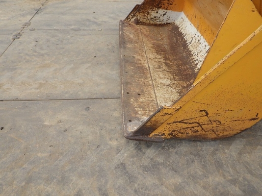 ขายรถตัก KOMATSU JH30B ขายรถตัก KOMATSU JH30B