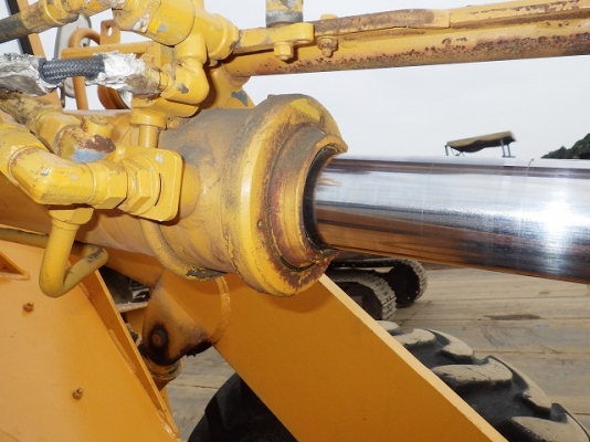 ขายรถตัก KOMATSU JH30B ขายรถตัก KOMATSU JH30B