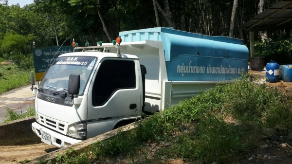 ขาย6ล้อดั้ม130แรงม้า  รถสวยมากๆเดิมๆทั้งคัน  รถไม่เคยทุกดิน  ใช้บรรทุกแทงน้ำยาง  พร้อมใช้งาน  เล่มติดมือ...