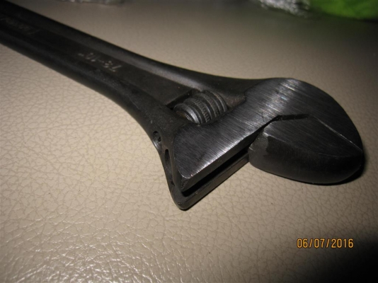 ประแจเลื่อน DOWIDAT ขนาด  10นิ้ว Made in Germany สภาพใหม่เก่าเก็บ