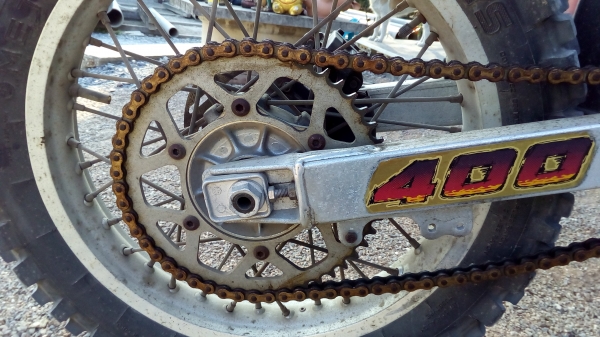 ต้องการขาย KTM EXC400 LC4 ปี 96 อินวอย เครื่องสตาร์ทเท้าติดง่าย ใช้งานน้อยมากครับ ใช้ในไทยไม่เกิน 500 กม. เนื่องจากสูงและแรงเกินไป ไม่ค่อยเหมาะกับผมเท่าไหร่ ราคา 50000 บาท สภาพตามรูปเลย สนใจโทร 0875449238 ครับ